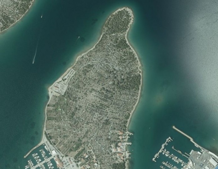 Satelitska snimka poluotoka Gradina